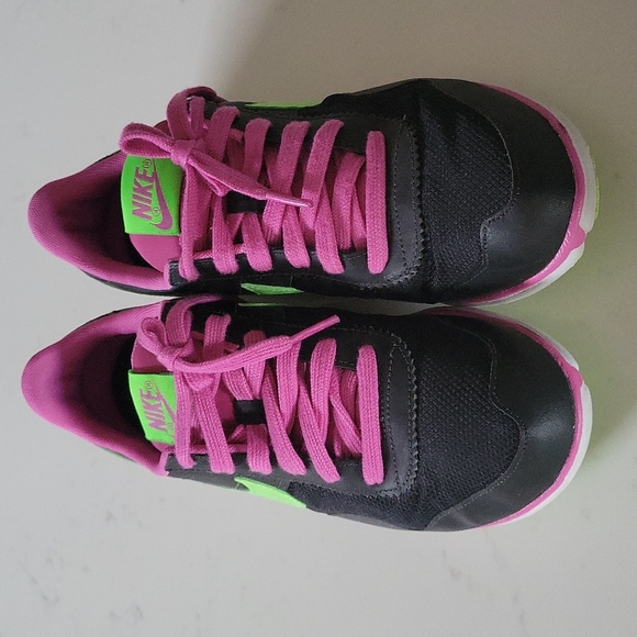 Nike Victoria Neon Sneakers - Picture 2 of 5